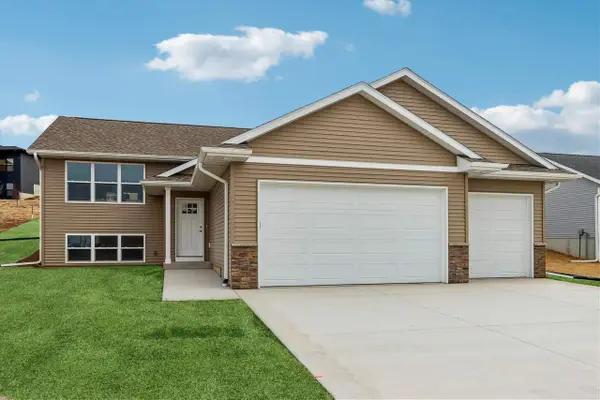 189 Karen Drive, Williamsburg, IA 52361