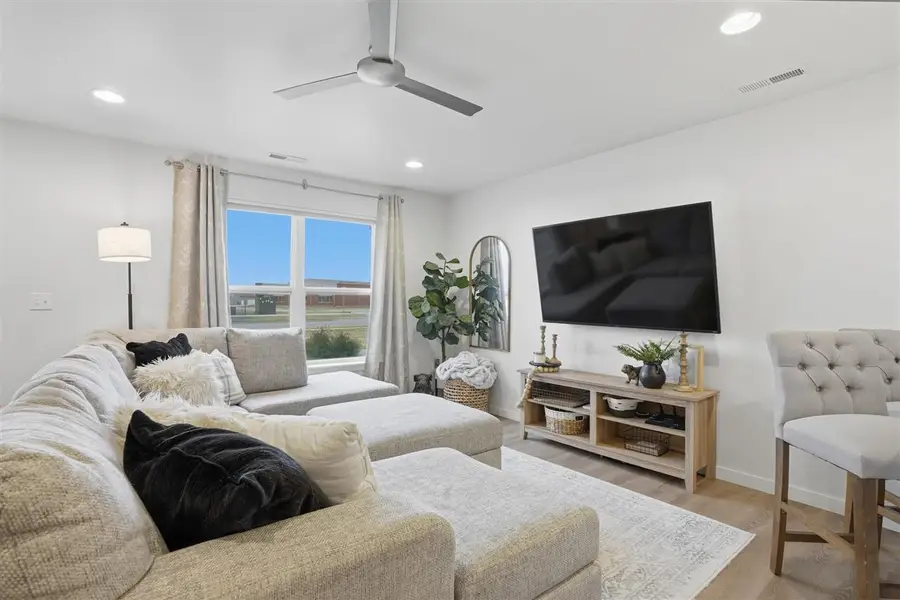 2243 Saint Andrews Dr, North Liberty, IA 52317 - #3