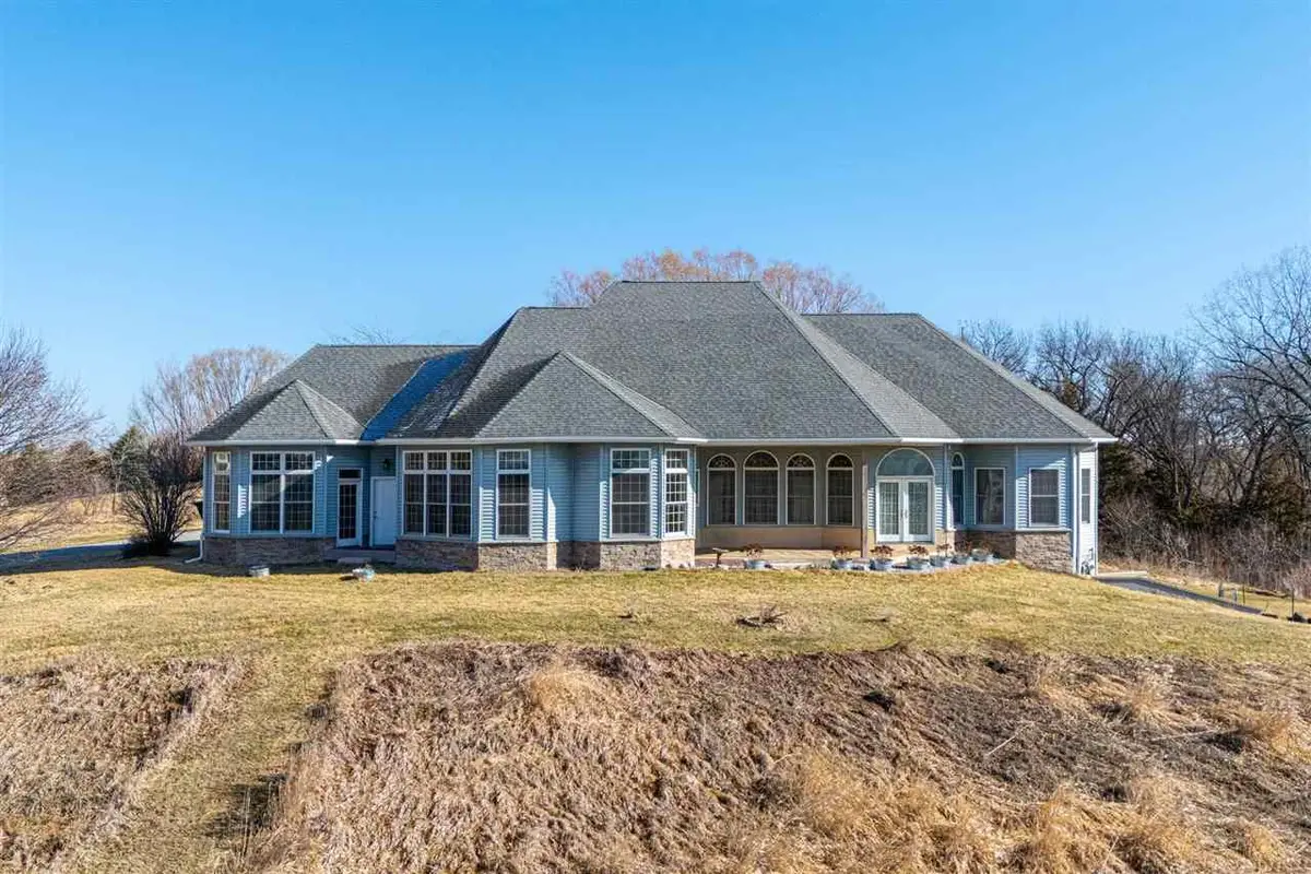 2245 288th Dr, Williamsburg, IA 52361 - #1