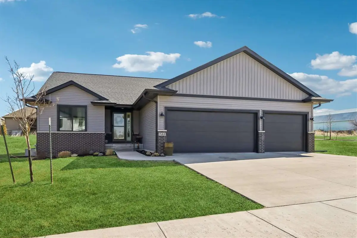 980 Aiden St, Iowa City, IA 52245 - #1