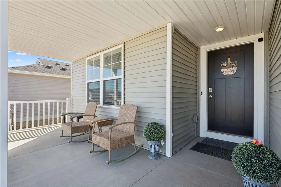 225 Sumac Dr, Palo, IA 52324 - #3