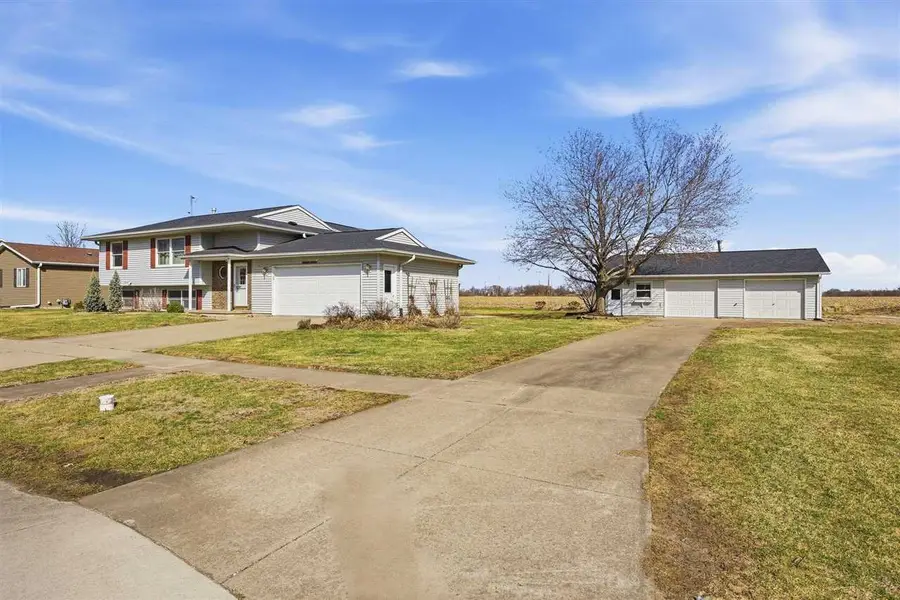 11 Williams Cir, Hills, IA 52235 - #3