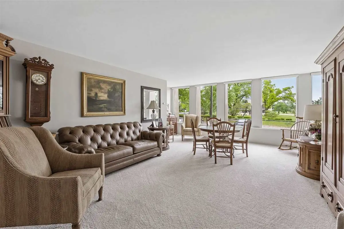 2222 1st Ave NE, Cedar Rapids, IA 52402 - #1