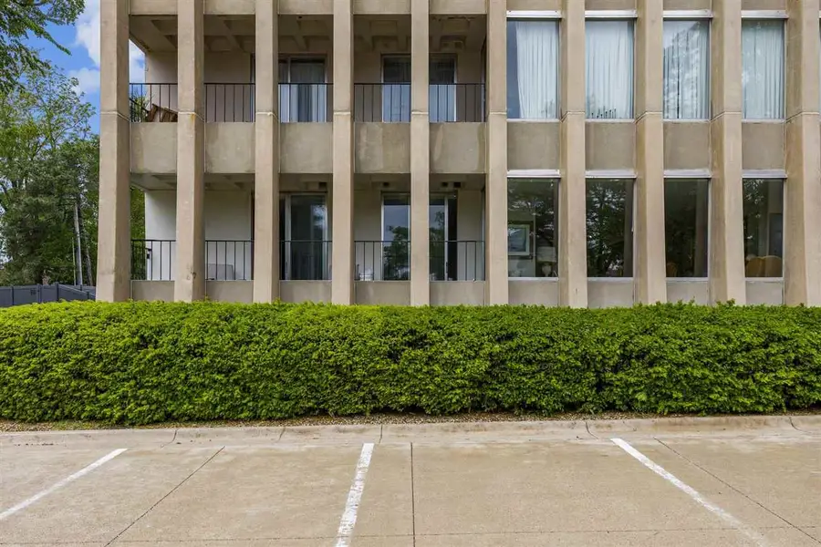 2222 1st Ave NE, Cedar Rapids, IA 52402 - #3