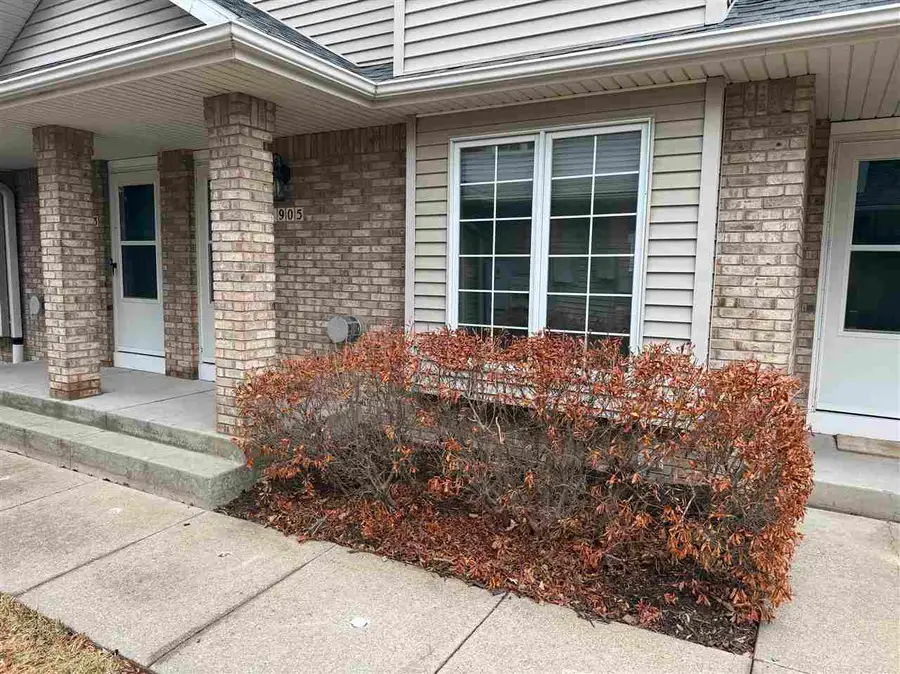 1905 Earl Rd, Iowa City, IA 52246 - #2