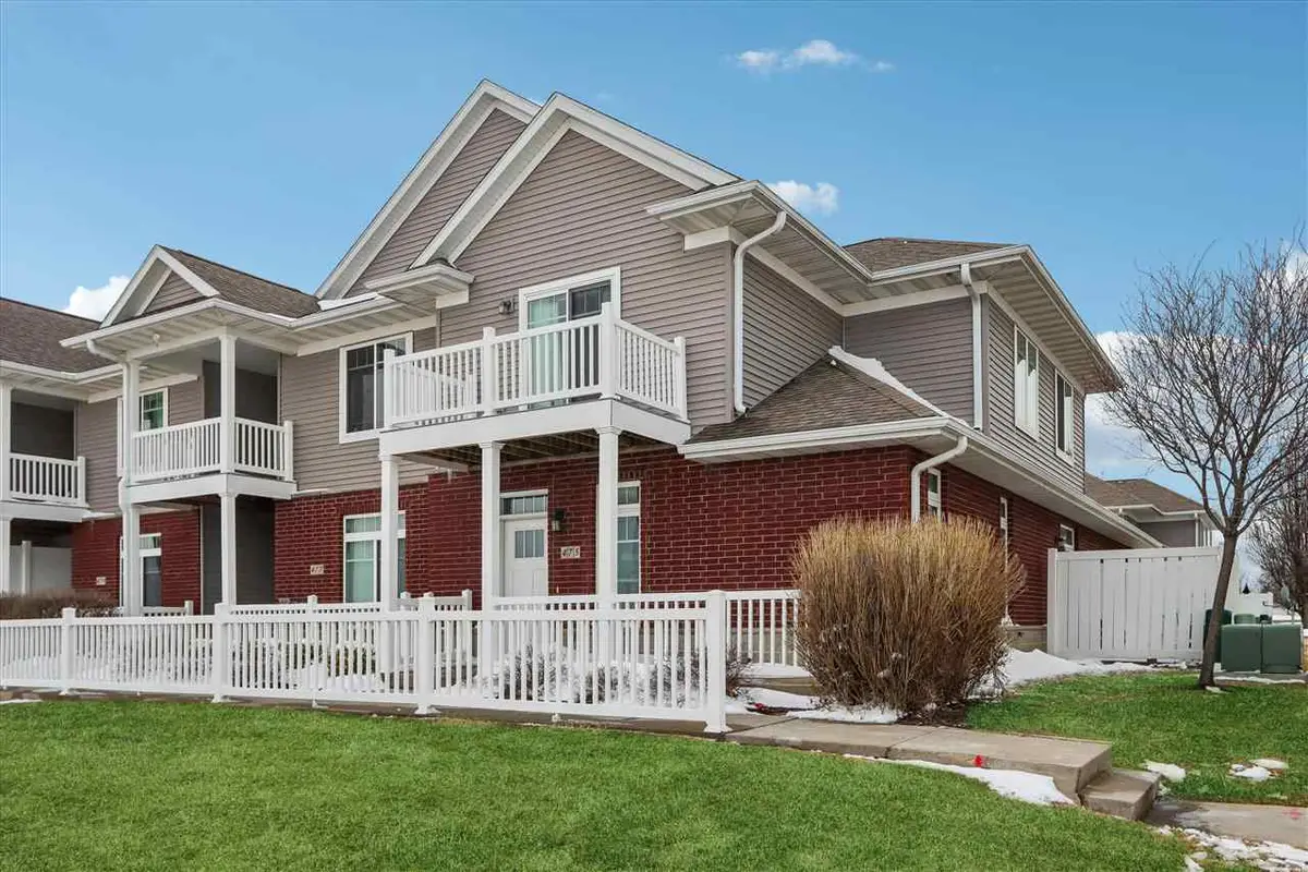 475 Taft Avenue SE, Iowa City, IA 52245 - #1