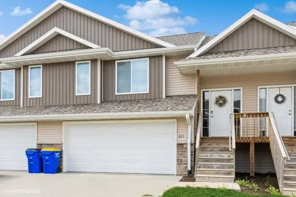 611 Riley Ln, West Branch, IA 52358