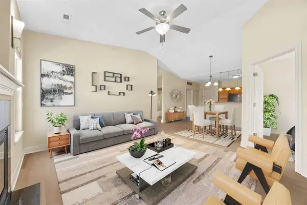 600 Grandview Ct, Iowa City, IA 52246