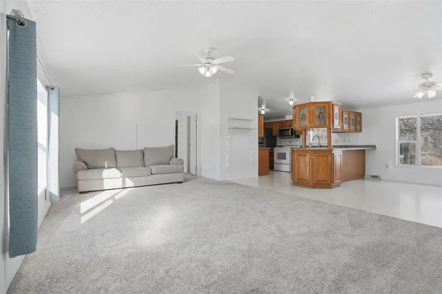 1920 W Main St, Washington, IA 52353 - #3