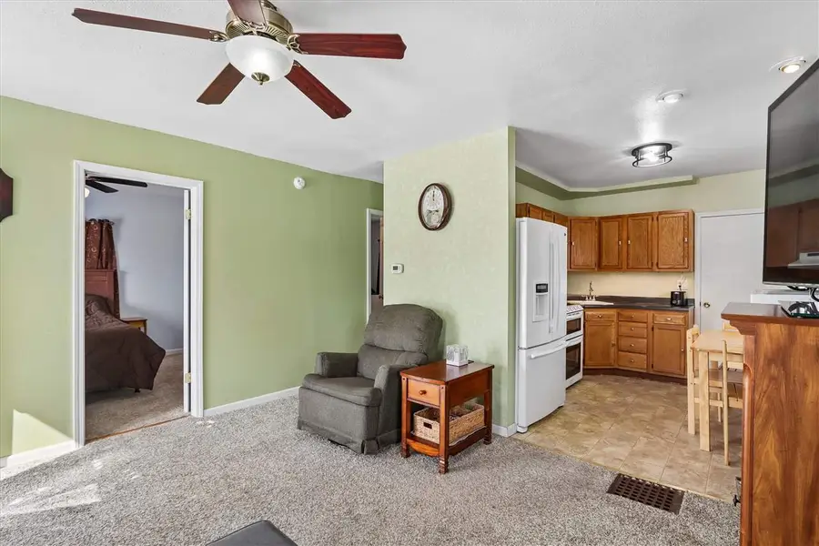 628 36th ST NE, Cedar Rapids, IA 52402 - #3