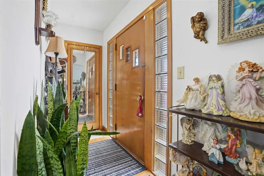 1204 E Main, Washington, IA 52353 - #2