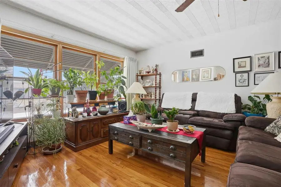 1204 E Main, Washington, IA 52353 - #3