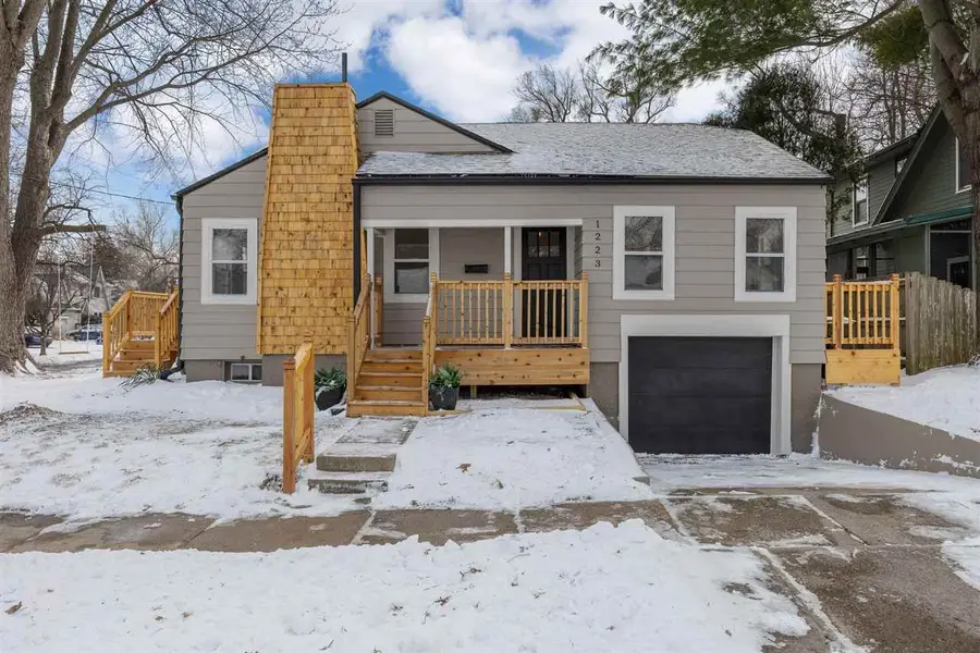 1223 Ginter Ave, Iowa City, IA 52240 - #2