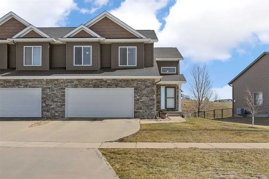 816 Buck St, Tiffin, IA 52340 - #2