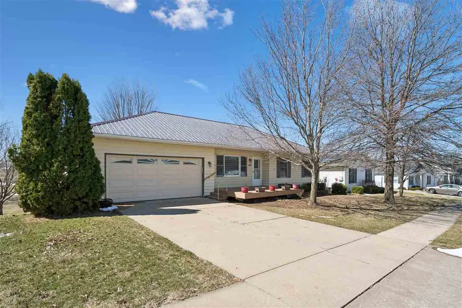 142 Scott Dr., West Branch, IA 52358 - #2