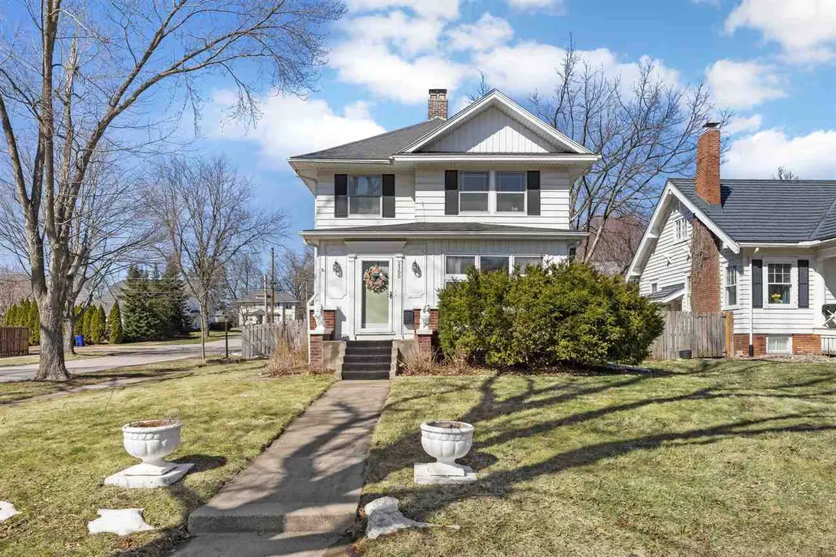 2300 4th Ave SE, Cedar Rapids, IA 52403 - #1