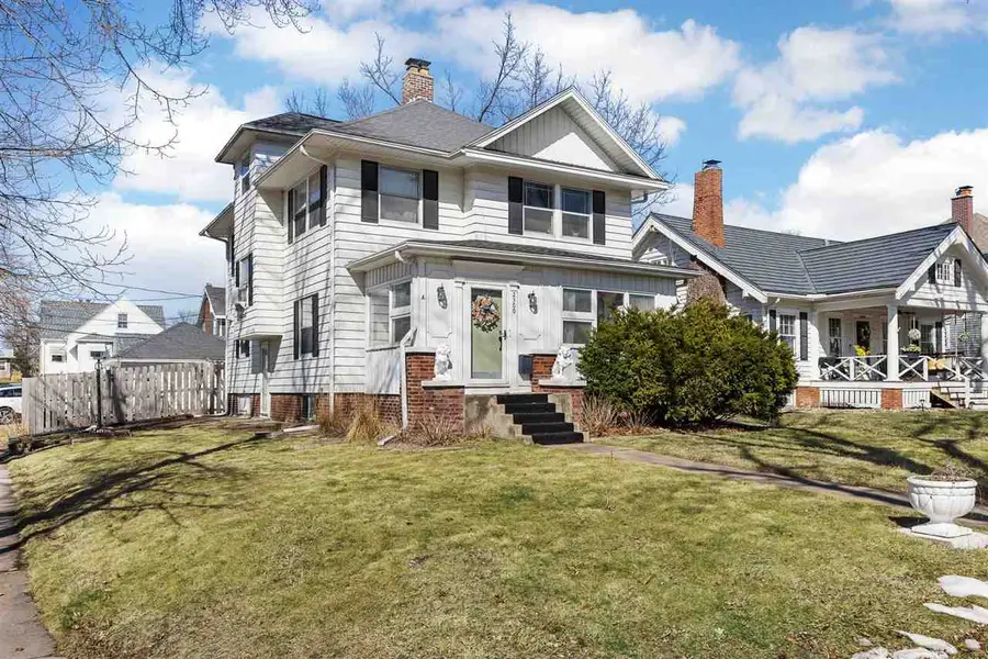 2300 4th Ave SE, Cedar Rapids, IA 52403 - #2