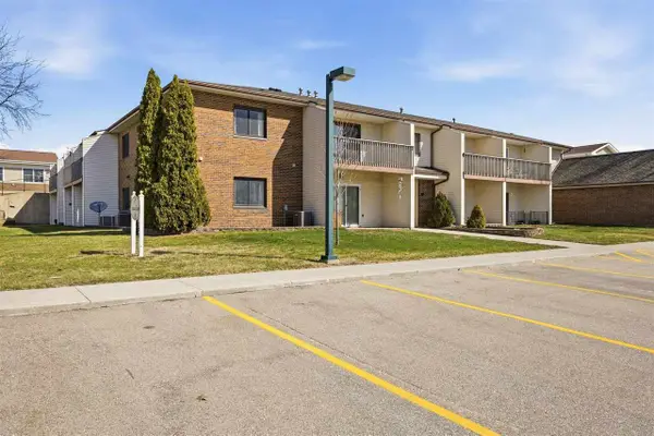 730 S Market St, Solon, IA 52333