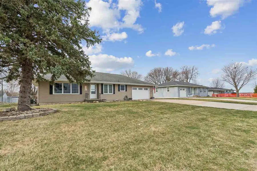 325 Division Street, Swisher, IA 52338 - #2