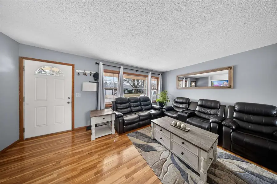 1416 Brookwood Dr, Iowa City, IA 52240 - #2