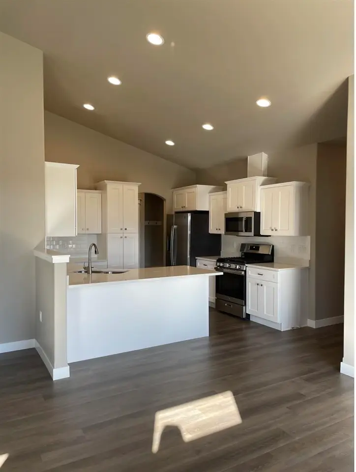 1941 Coquina Ave, Tiffin, IA 52340 - #3