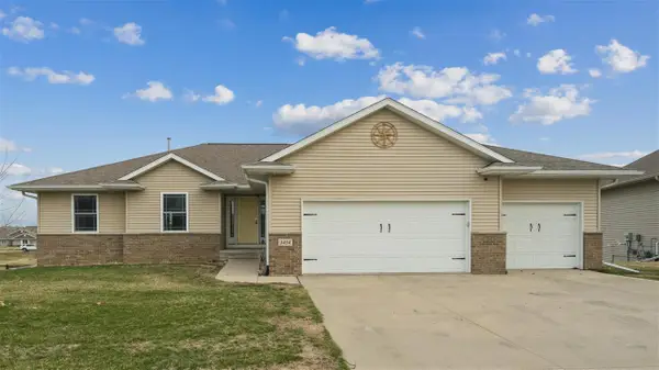 3454 Penny Ln, Marion, IA 52302