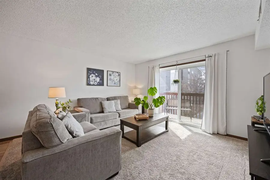 25 Lincoln Ave, Iowa City, IA 52246 - #2