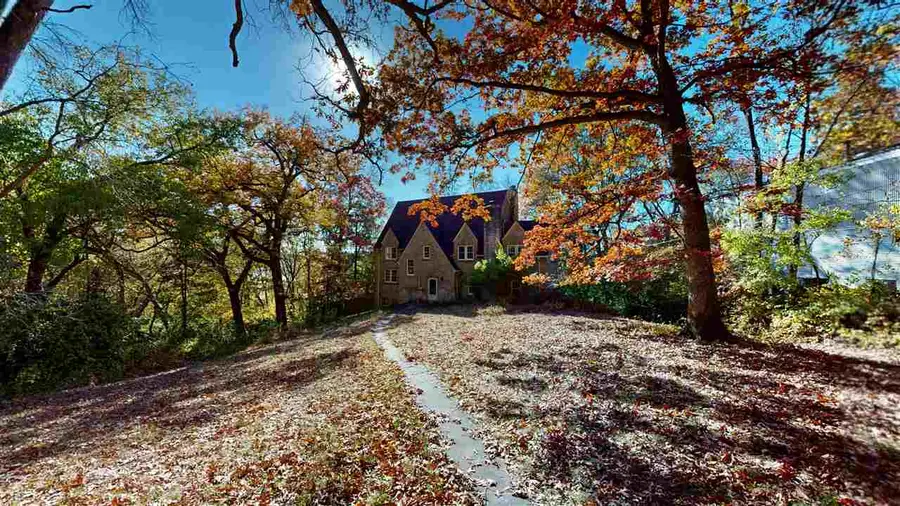 1675 Ridge Rd, Iowa City, IA 52245 - #2