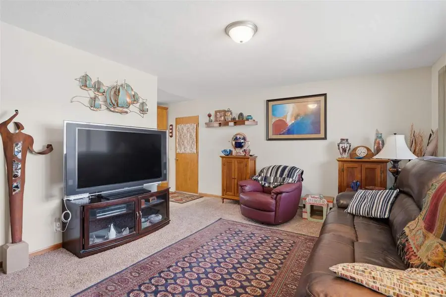 1429 Spruce St, Iowa City, IA 52240 - #3