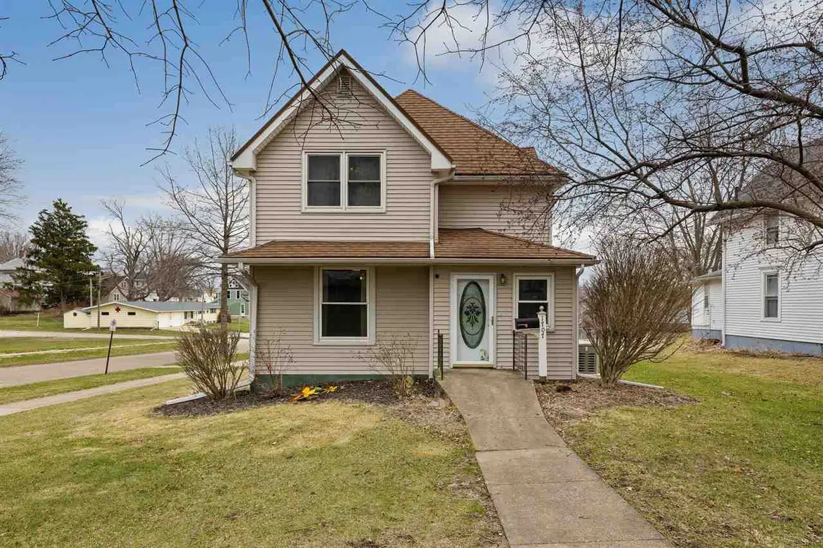 1707 8th Ave, Belle Plaine, IA 52208 - #1