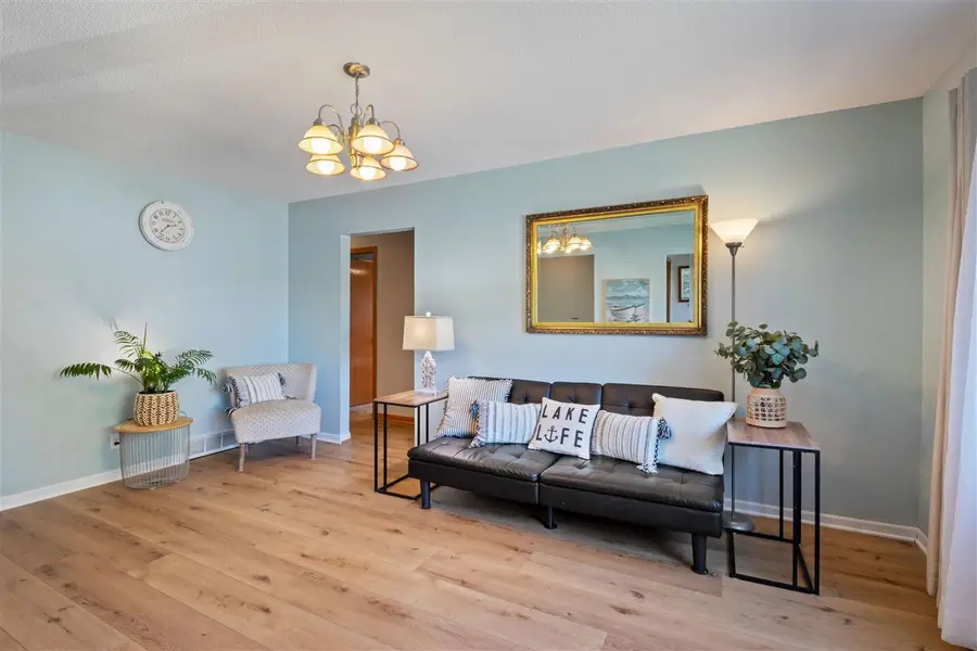 3257 NE Windward St, Solon, IA 52333 - #3