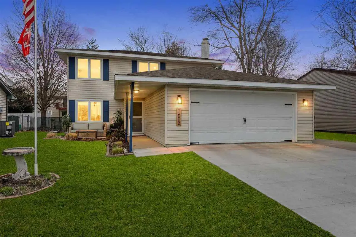 1602 Dover St., Iowa City, IA 52240 - #1