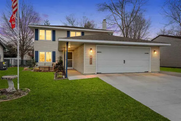 1602 Dover St., Iowa City, IA 52240