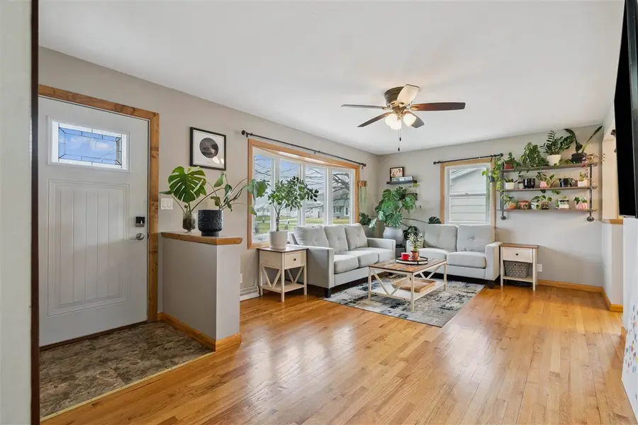 50 27th Avenue Dr SW, Cedar Rapids, IA 52404 - #3