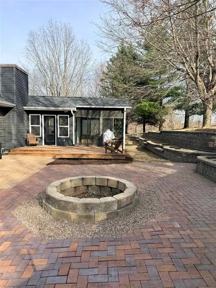 2698 Hidden Valley Trl NE, Solon, IA 52333 - #2