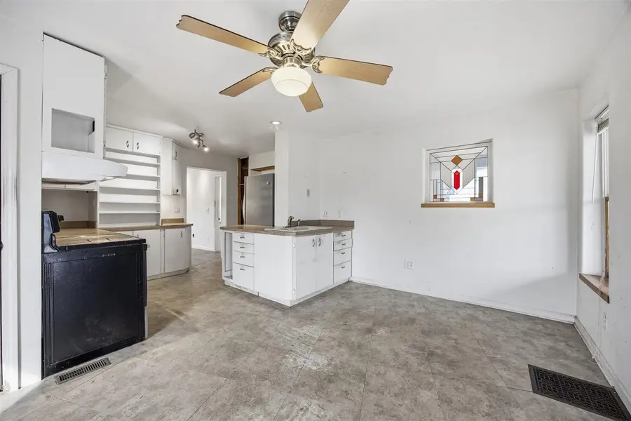 1117 St. Clement Street, Iowa City, IA 52245 - #3