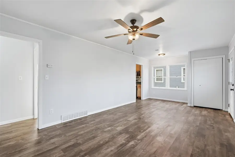 654 S Lucas St, Iowa City, IA 52240 - #2