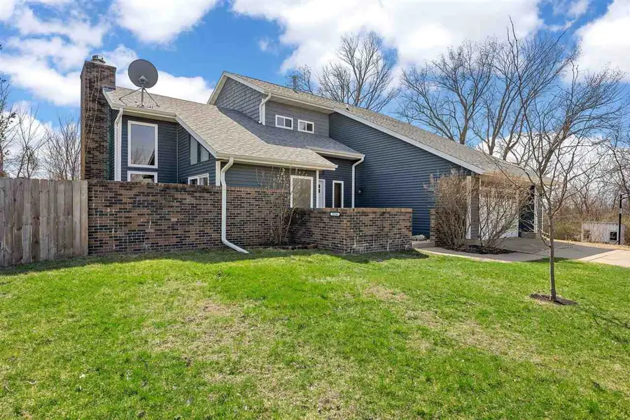 5750 J St SW, Cedar Rapids, IA 52404 - #2