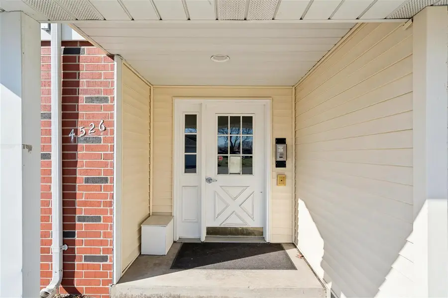 4526 Maureen Dr SE, Cedar Rapids, IA 52403 - #2
