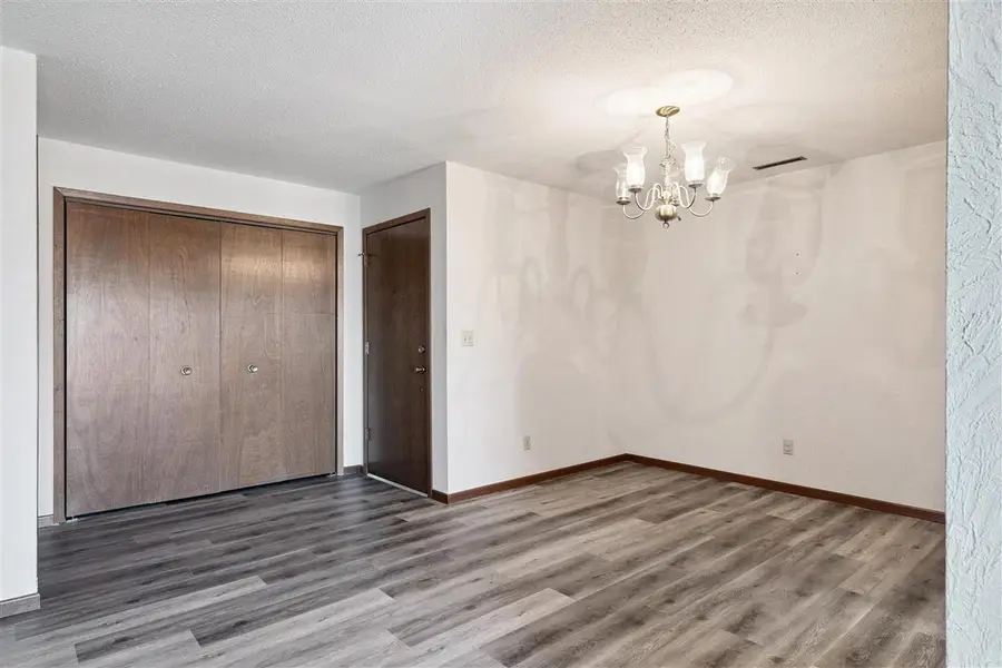 4526 Maureen Dr SE, Cedar Rapids, IA 52403 - #3