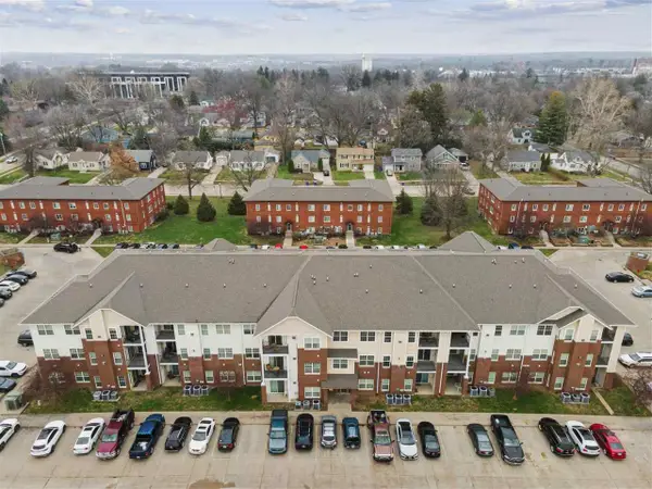 600 Grandview Ct., Iowa City, IA 52246