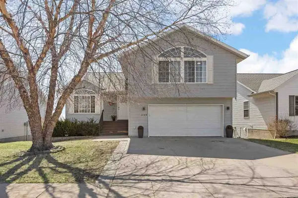 1289 Langenberg Ave, Iowa City, IA 52240