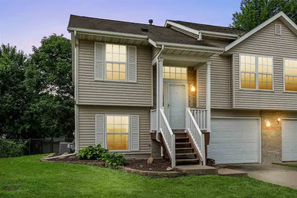 3409 S Jamie Ln, Iowa City, IA 52240