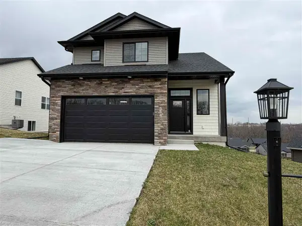 1306 E Gable Way, Tiffin, IA 52340