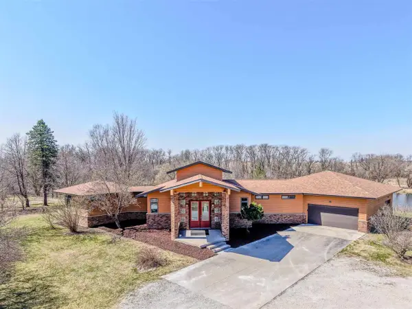 1330 100th St, West Liberty, IA 52776