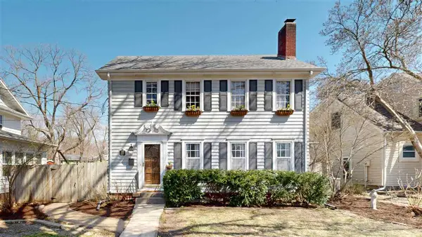 1522 Muscatine Ave, Iowa City, IA 52240