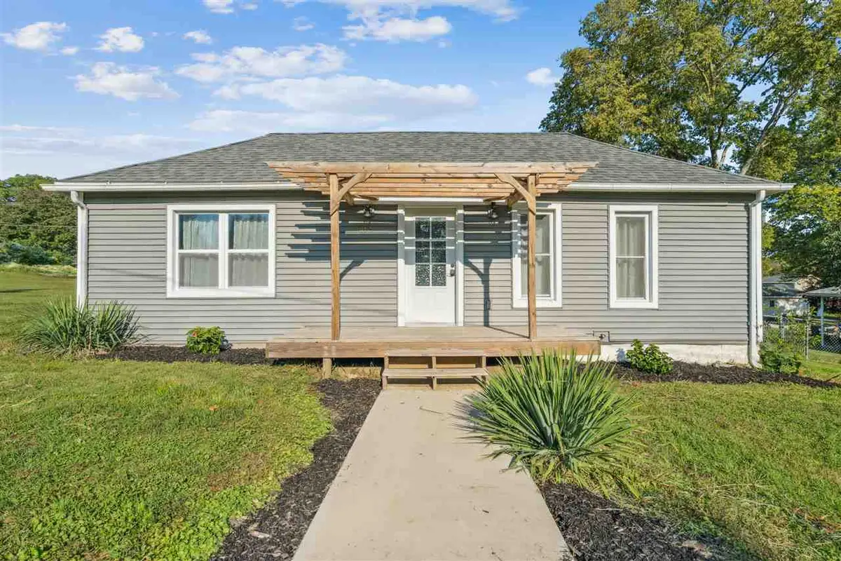 519 B Ave SE, Mount Vernon, IA 52314 - #1