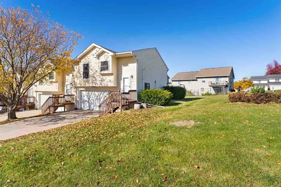 2213 9th St, Coralville, IA 52241 - #2