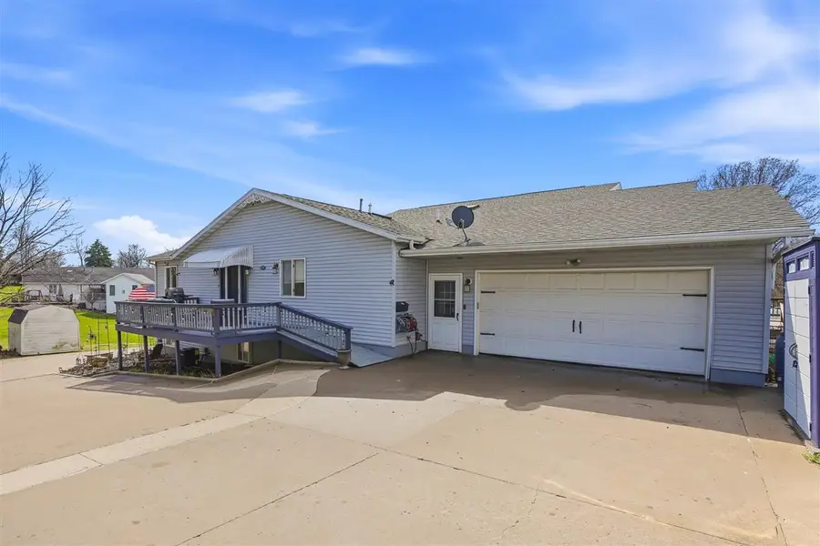 220 N H Ave, Washington, IA 52353 - #2