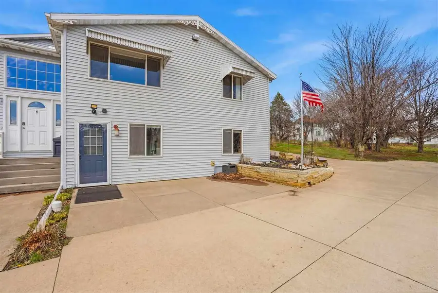 220 N H Ave, Washington, IA 52353 - #3